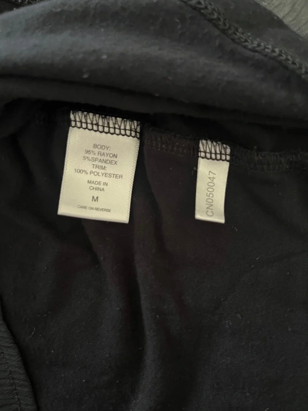 New York & Company Y2K Black Sequin Scoop Neck Sleeveless Blouse- Size Medium - Picture 6 of 7